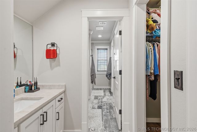 6501 E 370 Road, Oologah, OK 74053