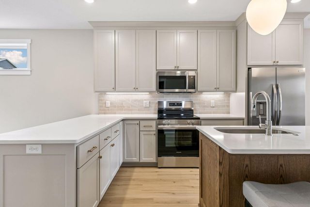 1400 Anchor Avenue, River Falls, WI 54022