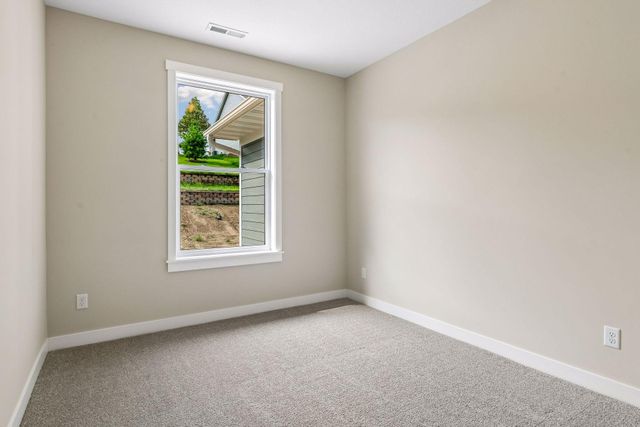 1400 Anchor Avenue, River Falls, WI 54022