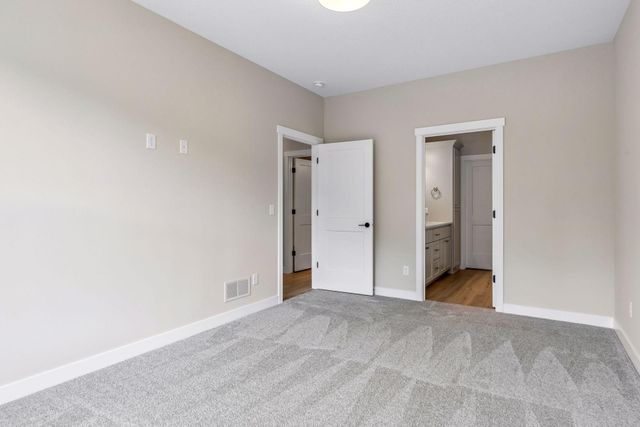 1400 Anchor Avenue, River Falls, WI 54022