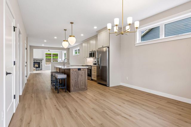 1400 Anchor Avenue, River Falls, WI 54022