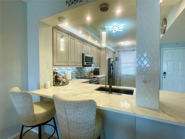 7862 SAILBOAT KEY BLVD S BOULEVARD S 504, South Pasadena, FL 33707