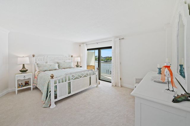 3501 S Ocean Boulevard 307, South Palm Beach, FL 33480
