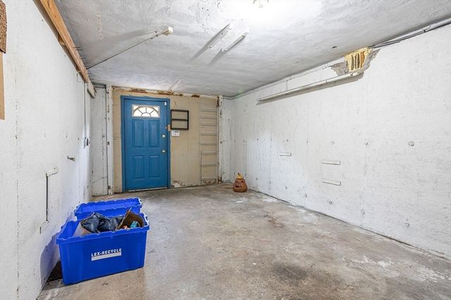 16 Westwood Rd, Lexington, MA 02420