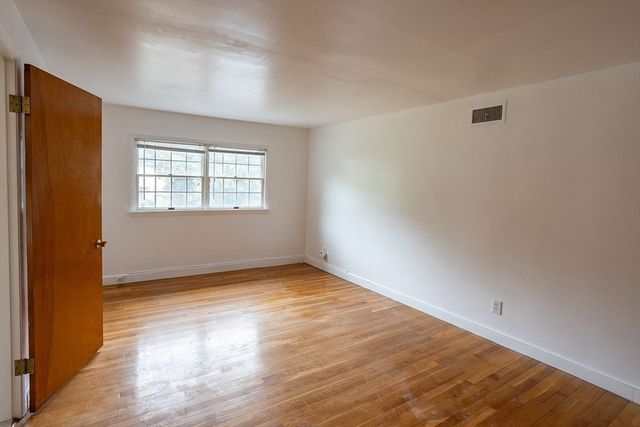 16 Westwood Rd, Lexington, MA 02420