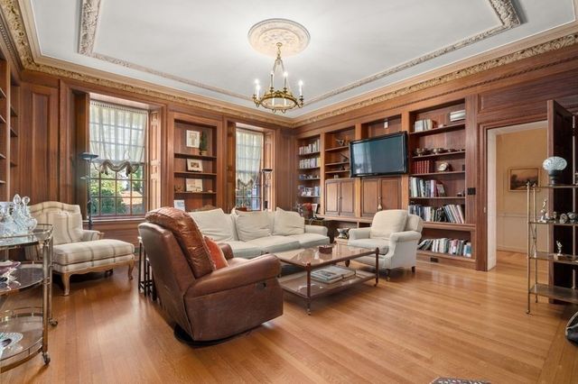 15 Catlin Road, Brookline, MA 02445