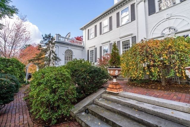 15 Catlin Road, Brookline, MA 02445