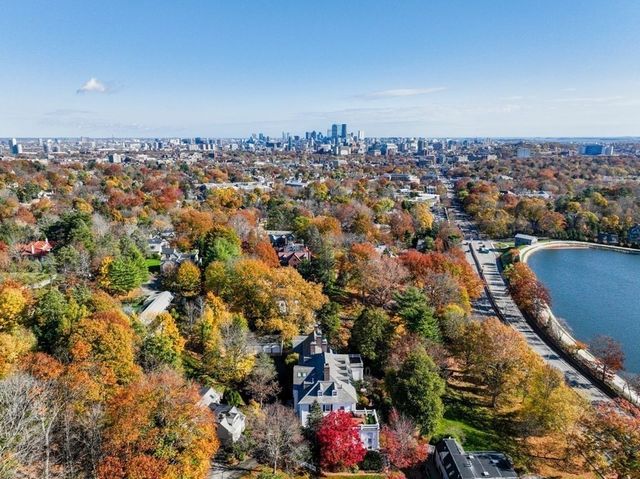 15 Catlin Road, Brookline, MA 02445