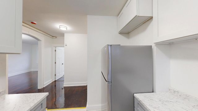 2401 E 75th Street 3, Chicago, IL 60649