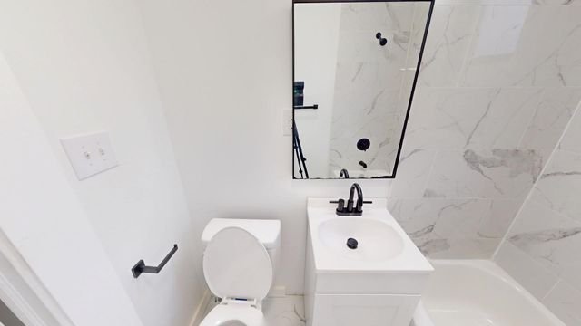 2401 E 75th Street 3, Chicago, IL 60649