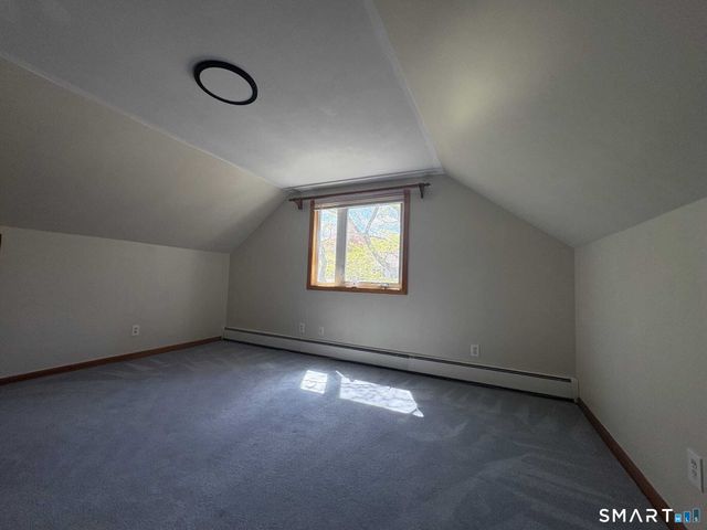 16 Raymond Road, Woodbridge, CT 06525