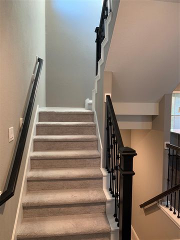 10942 Cannes Memorial Dr, Houston, TX 77043