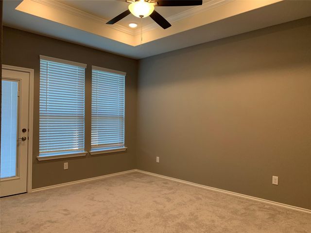 10942 Cannes Memorial Dr, Houston, TX 77043