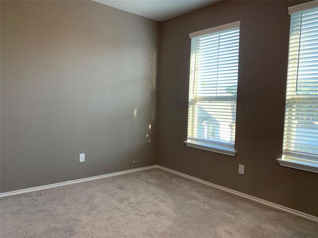 10942 Cannes Memorial Dr, Houston, TX 77043
