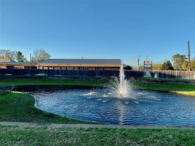 10942 Cannes Memorial Dr, Houston, TX 77043