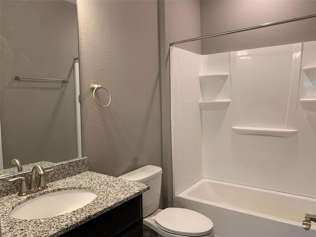 10942 Cannes Memorial Dr, Houston, TX 77043