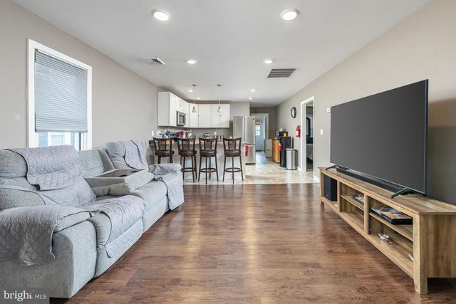 17 HARDING AVE, Pennsville, NJ 08070