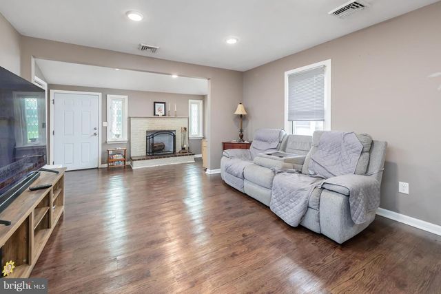 17 HARDING AVE, Pennsville, NJ 08070