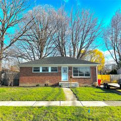 17225 Bell Avenue, Eastpointe, MI 48021