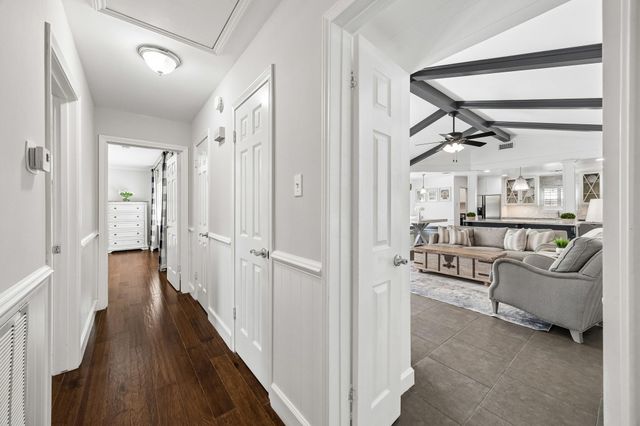 7807 Overbrook Lane, Houston, TX 77063