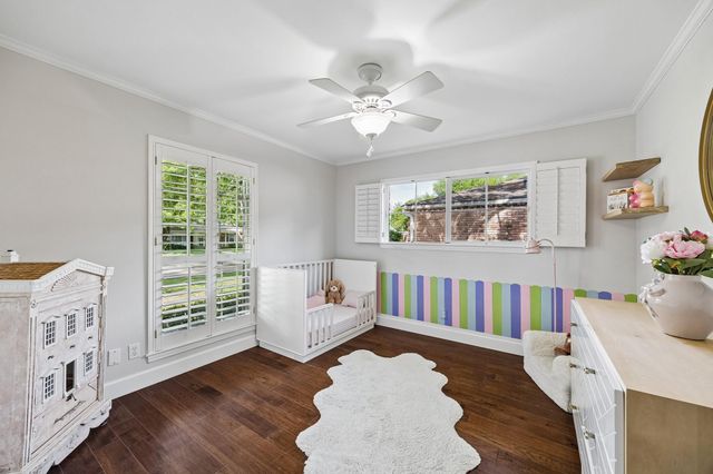 7807 Overbrook Lane, Houston, TX 77063