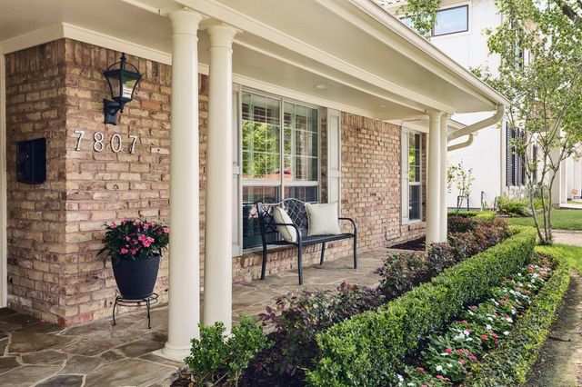 7807 Overbrook Lane, Houston, TX 77063