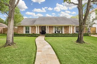 7807 Overbrook Lane, Houston, TX 77063