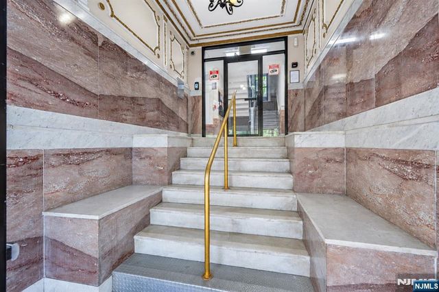 321 79th Street 23, North Bergen, NJ 07047