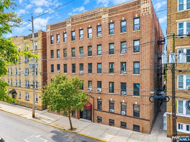 321 79th Street 23, North Bergen, NJ 07047