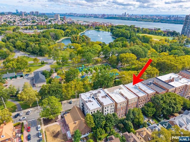 321 79th Street 23, North Bergen, NJ 07047