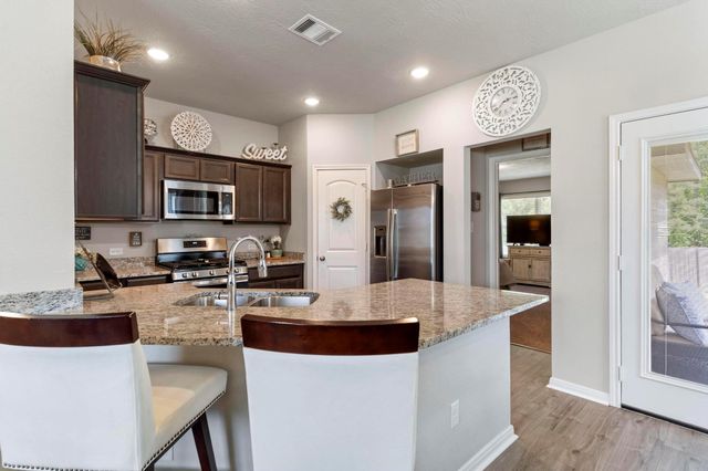 139 New Dawn Trail, Huntsville, TX 77320