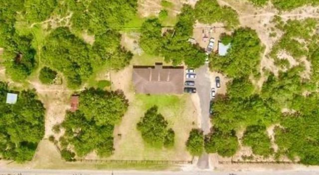 811 County Road 427, Premont, TX 78375