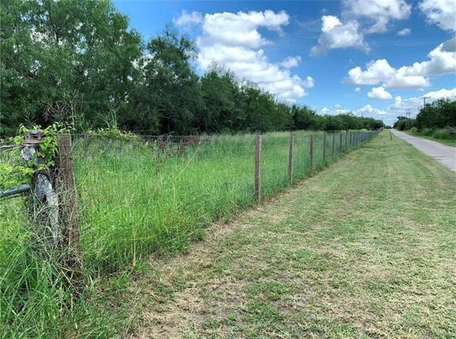 811 County Road 427, Premont, TX 78375