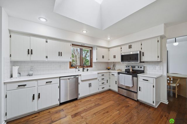 5111 S 32 Street, Lincoln, NE 68516
