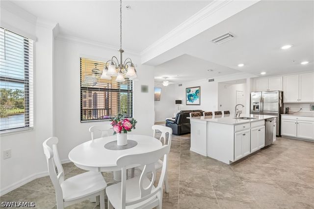 9584 Trevi CT 5227, Naples, FL 34113