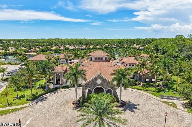 9584 Trevi CT 5227, Naples, FL 34113