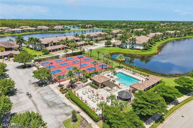9584 Trevi CT 5227, Naples, FL 34113
