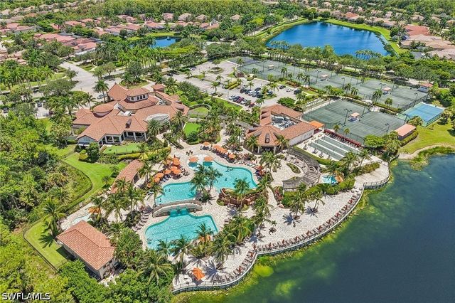 9584 Trevi CT 5227, Naples, FL 34113