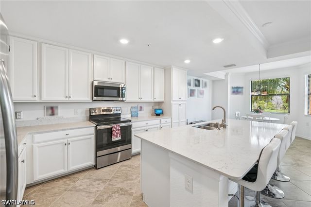 9584 Trevi CT 5227, Naples, FL 34113