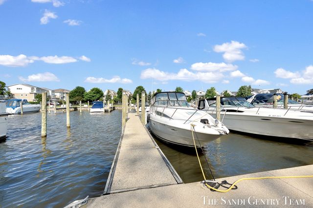 910 W Savidge Street 39, Spring Lake, MI 49456