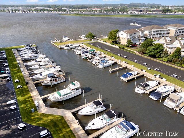 910 W Savidge Street 39, Spring Lake, MI 49456