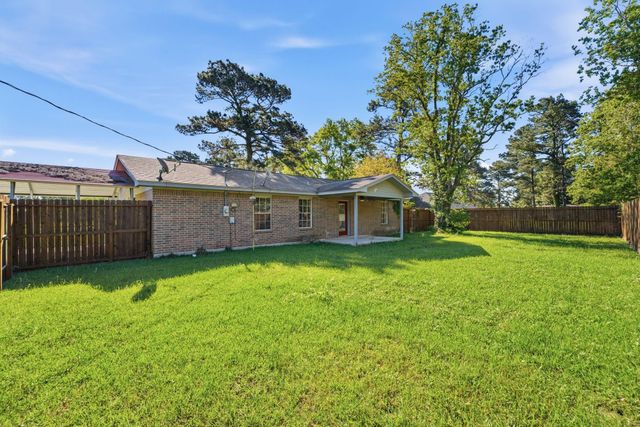 231 County Road 2234, Cleveland, TX 77327