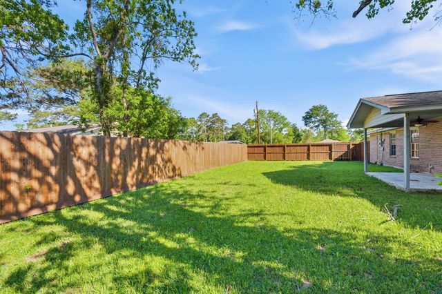 231 County Road 2234, Cleveland, TX 77327