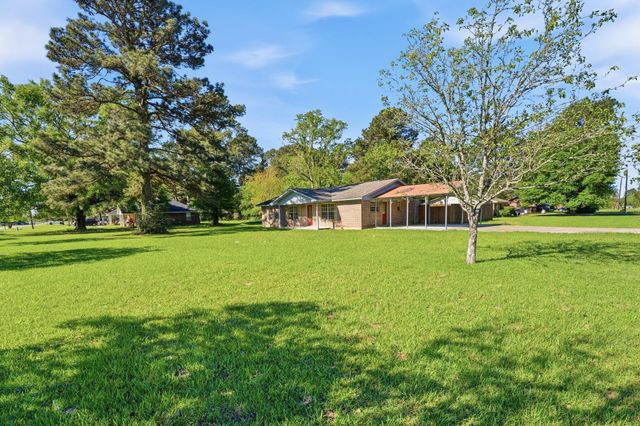 231 County Road 2234, Cleveland, TX 77327