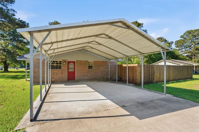 231 County Road 2234, Cleveland, TX 77327