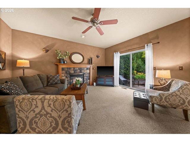 963 Sw VIEW CREST Dr, Dundee, OR 97115