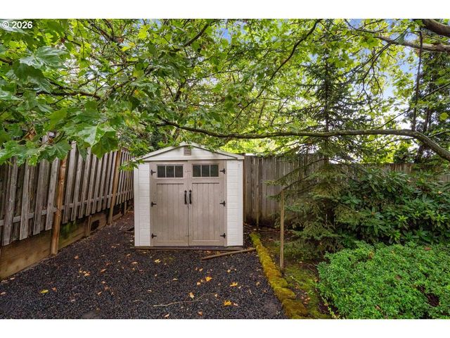 963 Sw VIEW CREST Dr, Dundee, OR 97115