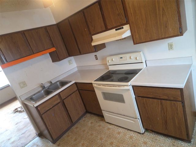 275 5th Avenue, Marion, IA 52302