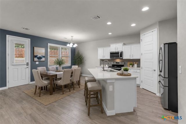511 Taylor Drive, Horseshoe Bay, TX 78657