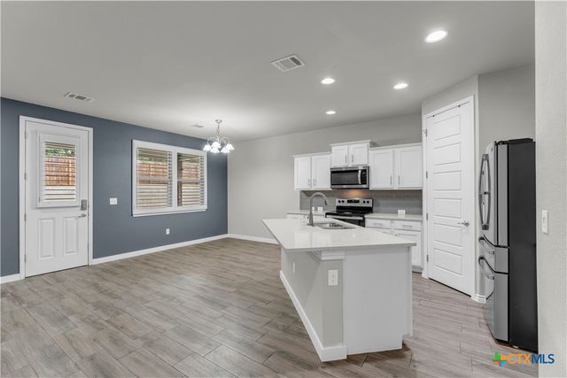 511 Taylor Drive, Horseshoe Bay, TX 78657